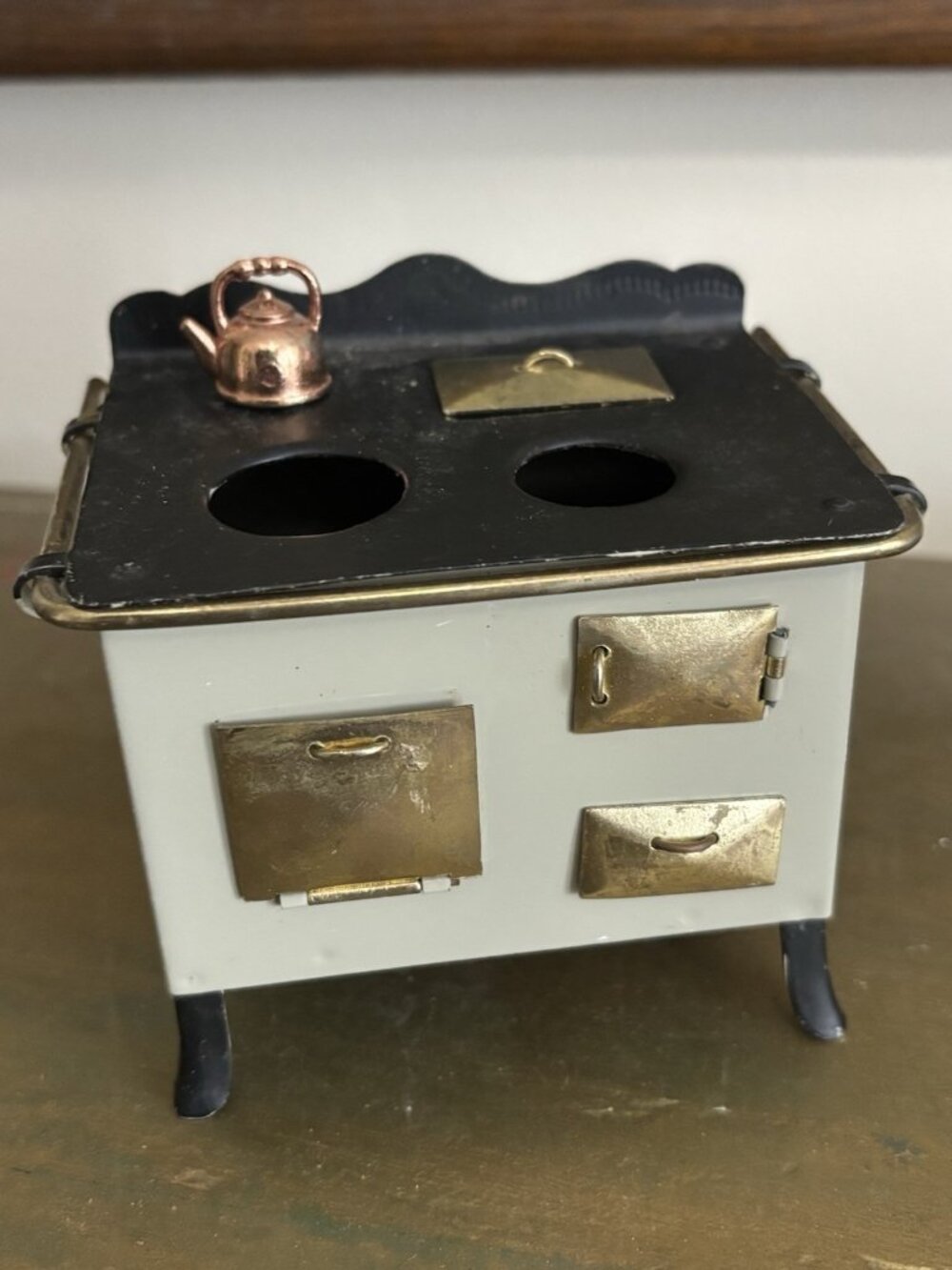 Bodo Hennig? Dollhouse Kitchen Stove Pot Set Metal Miniature Furniture Cream